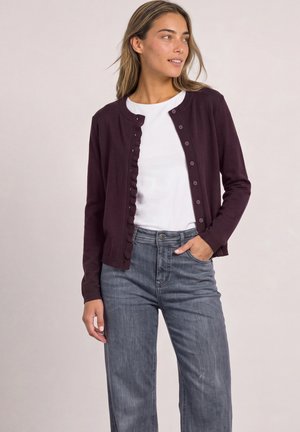 Street One, CARDIGAN WITH A ROUND NECK AND RUFFLE DETAILS - Gilet - berry plum