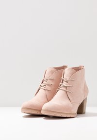 Marco Tozzi Botines bajos - light pink