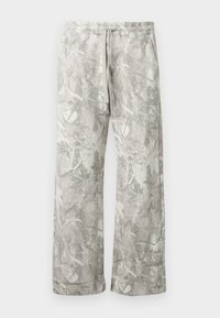 BOOTCUT SWEATPANT CAMO - Tepláky - grey