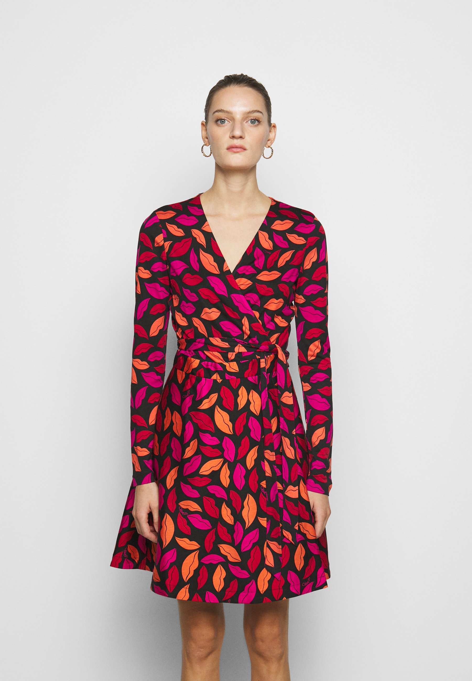 Diane Von Furstenberg Amelia Day Dress Red Black Zalando Co Uk 