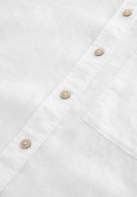 PETITE FIT -RELAXED LONG SLEEVE  - Užsagstoma palaidinė - white