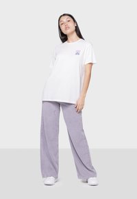 Kaotiko M C TBC - Apdrukāts T-krekls - navy