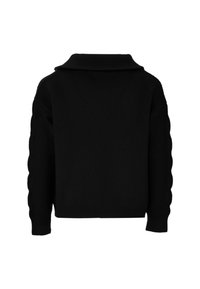 Maglione nero lavorato a maglia con colletto alto, caratterizzato da tessuto testurizzato e polsini a coste, che presenta una silhouette ampia e maniche spesse e intrecciate.