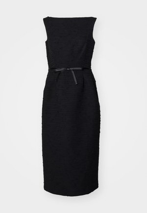 Svart ärmlös klänning med en figursydd bodice, texturerad tyg och ett åtdraget midja med ett matchande bälte, som sträcker sig till knä längd.