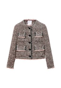 Giacca in tweed grigia e rosa con due tasche frontali, chiusura a bottoni e bordi frangiati; scollatura rotonda e design accorciato.