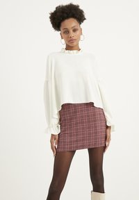 SQUARE PATTERNED - Minikjol - coral