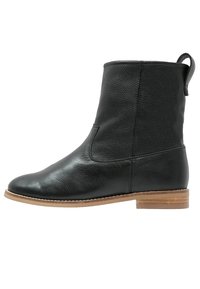 KIOMI Botines - black