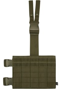 Gilet tattico verde oliva con cinturini regolabili, dotato di una superficie testurizzata, motivo a griglia e due chiusure a scatto.