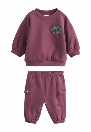 Next, SET - Trainingsanzug - burgundy red bear