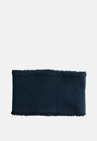 Bandeau en polaire bleu marine avec une texture douce, présentant un bord effiloché pour plus de détails. Forme rectangulaire, idéale pour les activités hivernales.