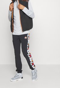Ellesse Väst - black