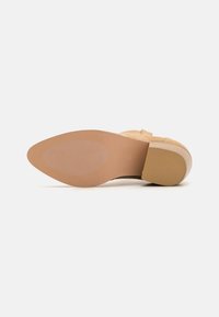 Even&Odd Botines camperos - cognac