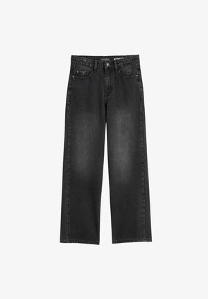 Schwarze weit geschnittene Jeans aus Denim, ausgestattet mit einem klassischen Fünf-Taschen-Design und einem rohen Saum. Der Stoff hat eine leicht ausgewaschene Textur.