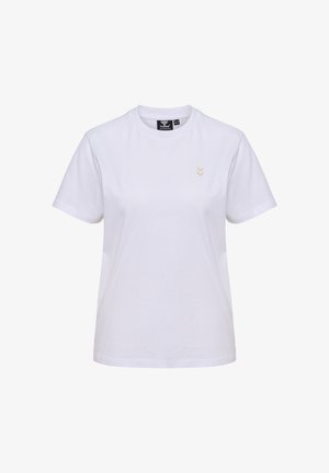 Hvid bomuld T-shirt med rund halsudskæring og korte ærmer. Har et lille guld chevron-logo på venstre bryst. Standard pasform.