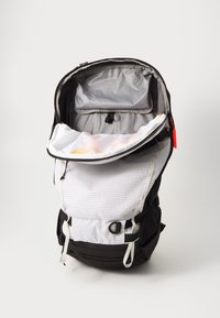 Mammut AENERGY ST 32 UNISEX - Mochila de trekking - white/black