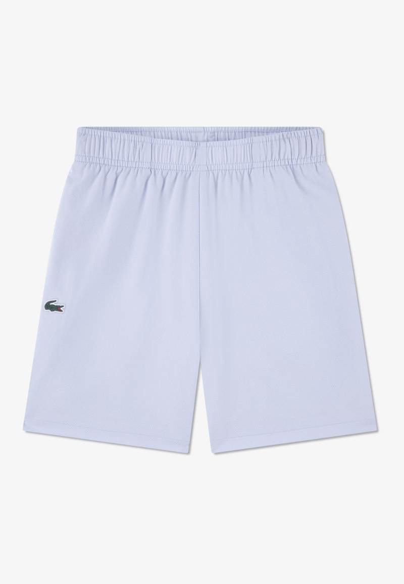 Shorts de sport bleu clair avec une ceinture élastique, ornés d'un petit logo vert sur le côté gauche. Tissu lisse et léger.