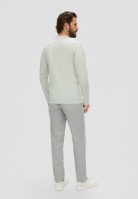 s.Oliver BLACK LABEL Langarmshirt - hellgrau