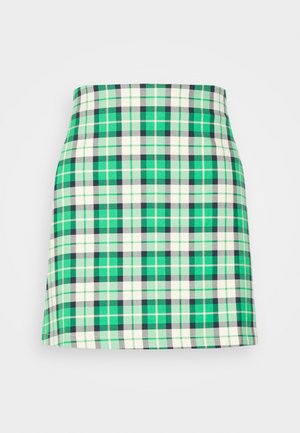 Saia xadrez verde com uma variedade de tons, incluindo verde escuro, verde claro e branco, com uma cintura ajustada e corte reto.