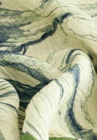 Valimata, green floral print