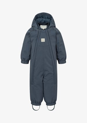 Macacão de neve azul-marinho espesso com capuz, punhos elásticos e correias para os pés. Apresenta uma textura suave e um bolso central com um detalhe quadrado.