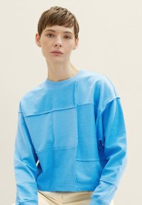 TOM TAILOR DENIM CROPPED PATCHWORK  - Sweatshirt - rainy sky blue