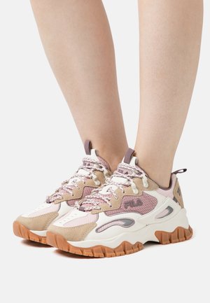 Fila RAY TRACER - Trainers - mauve chalk/irish cream