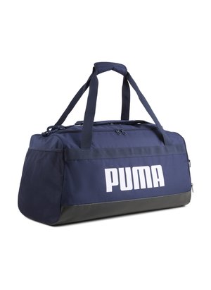 Tengerészeti vászontáska strapabíró anyagból, nagy fehér "PUMA" logóval, dupla hordozó pántokkal és fekete alappal a további stabilitás érdekében.