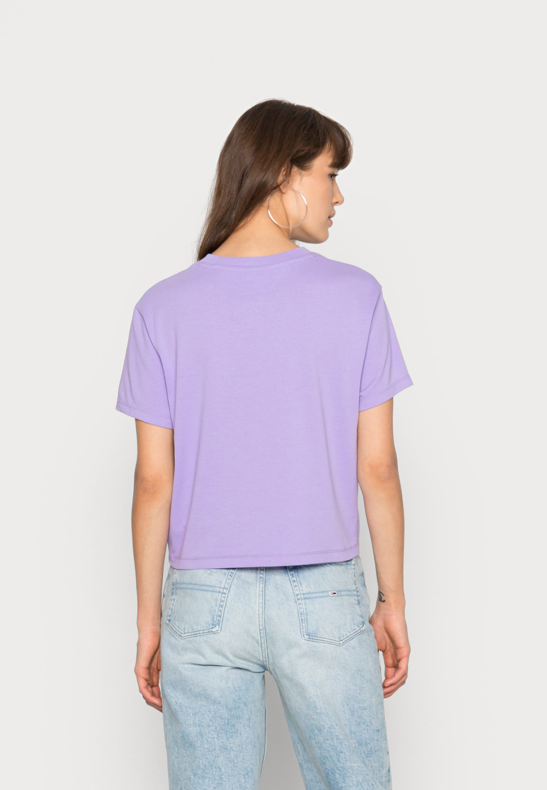 Tommy Jeans CENTER BADGE - Print T 