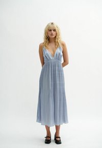 Résumé Kokteiļkleita/ballīšu kleita - ice blue