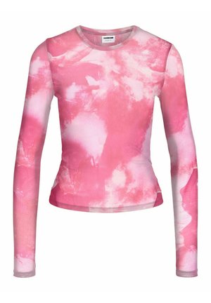 Ružová a biela priliehavá košeľa s dlhým rukávom, okrúhlym výstrihom a batikovým vzorom.