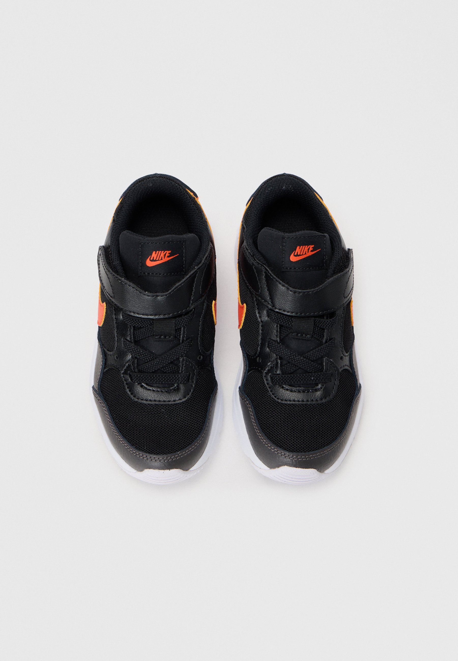 air max with the strap