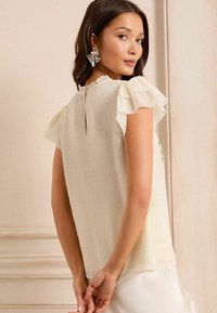 Love & Roses REGULAR FIT - EMBELLISHED SHORT SLEEVE  - Camicetta - ivory