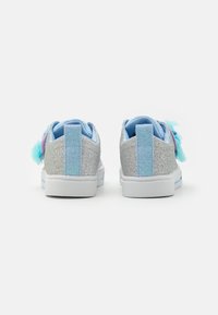 Skechers TWINKLE SPARKS - Sneakers low - silver/light blue