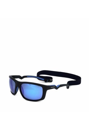 Occhiali da sole sportivi neri con lenti specchiate blu e una fascia nera regolabile attaccata alle aste.