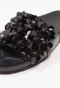 Kennel + Schmenger Ciabattine - black