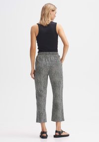OPUS MAHOLA DESERT - Pantalon classique - emerald