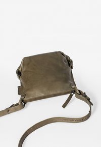 Aunts & Uncles MRS CHOCOLATE COOKIE - Umhängetasche - dark olive