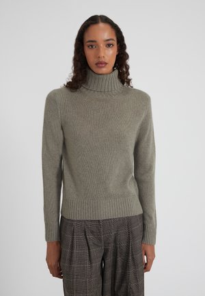 Maglione verde chiaro a collo alto lavorato a maglia con polsini e orlo a coste, realizzato in materiale morbido, caratterizzato da una vestibilità rilassata per il comfort.