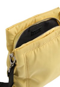 PARFOIS LAURIS żółty