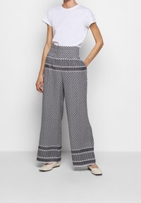 SUMMERY Copenhagen Kalhoty - black