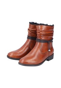 Braune Leder-Stiefeletten mit einem schlaffen Design, schwarzem Fellfutter oben, einem dünnen schwarzen Gürtel als Akzent und einem niedrigen Blockabsatz.