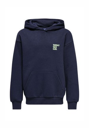 Sweat à capuche bleu marine avec poche kangourou à l'avant et petit texte vert clair "TUESDAY TACO CLUB." sur le côté gauche de la poitrine.