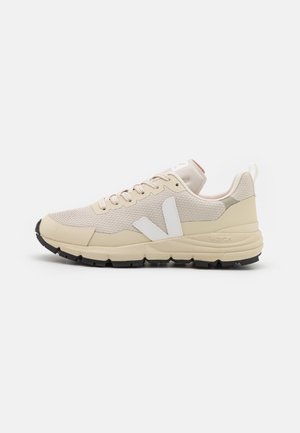 DEKKAN - Baskets basses - natural/white