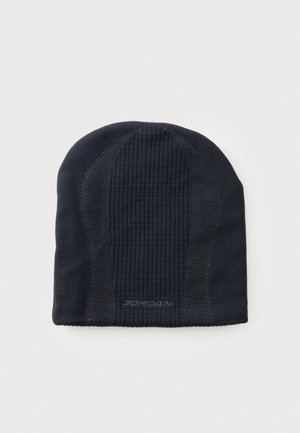 Bonnet noir en maille avec motif tricot texturé et marquage discret "Jordan" au centre devant.