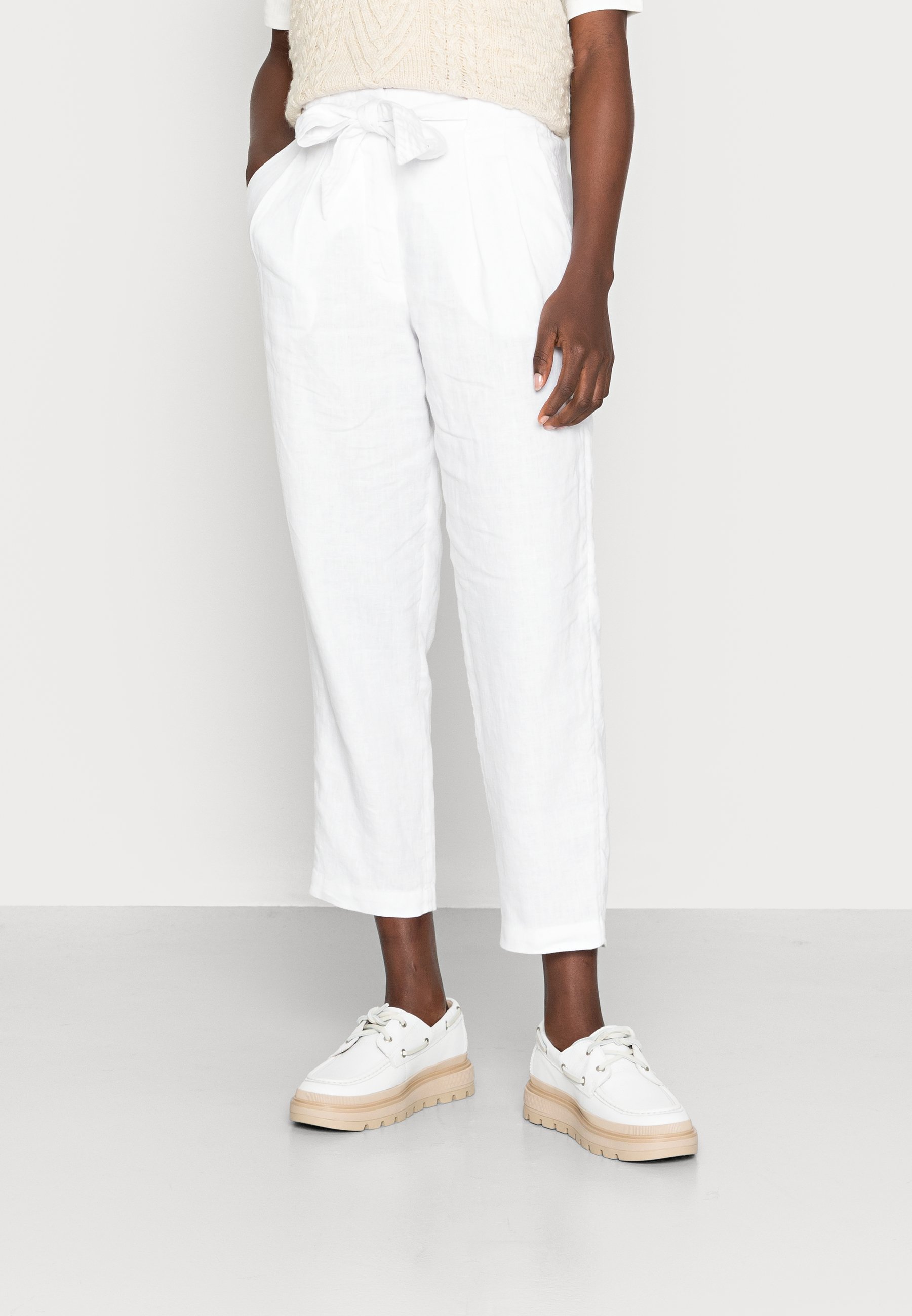 Marks \u0026 Spencer PURE TAPERED - Pantaloni - soft white/bianco - Zalando.it