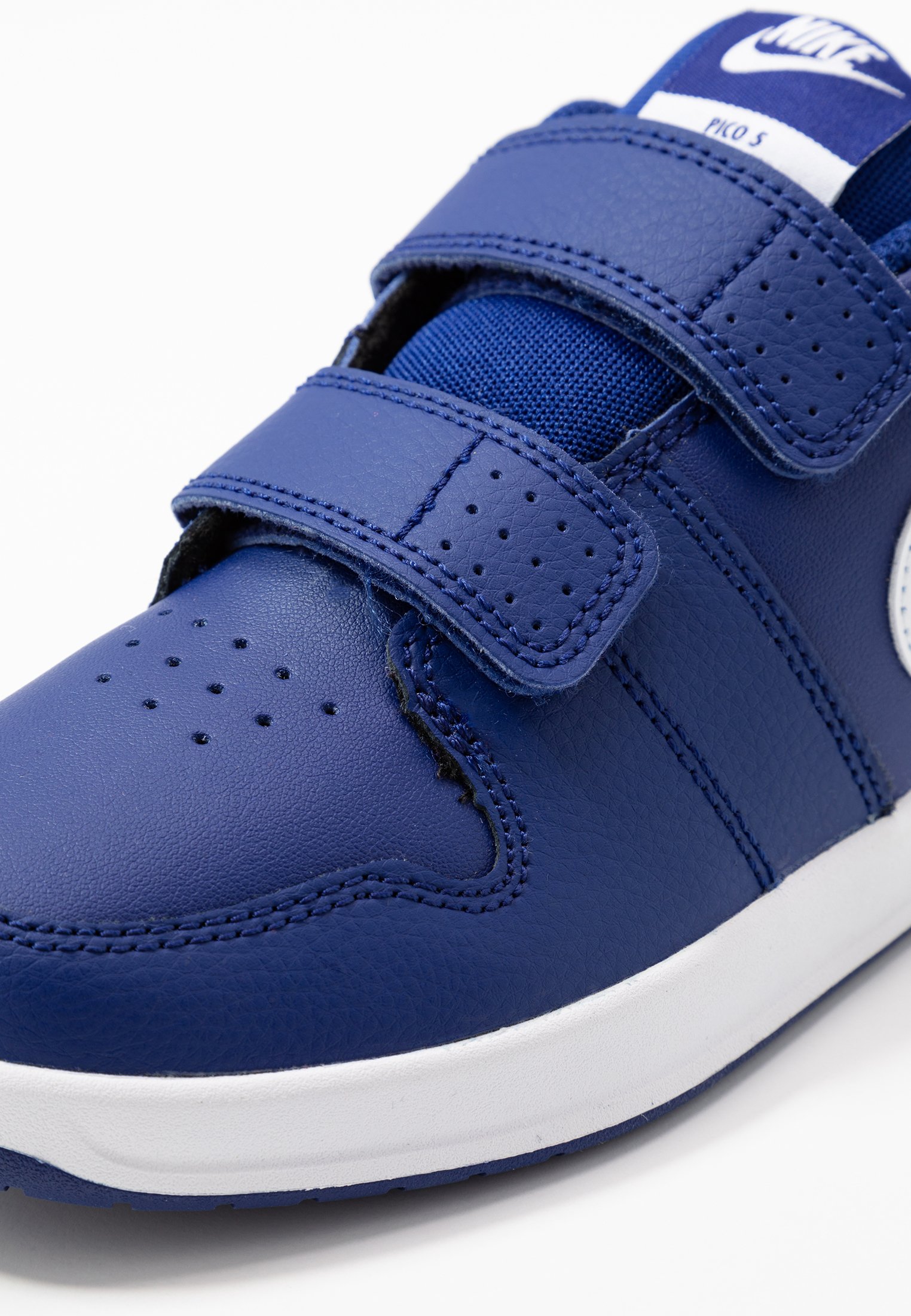 Nike Performance PICO 5 UNISEX - Sportschoenen - deep royal  blue/white/donkerblauw - Zalando.nl