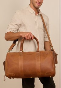 Gusti Leder DAVIDE - Weekender - braun