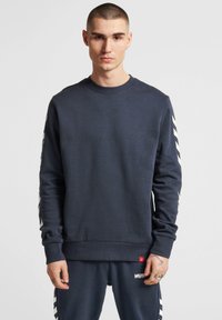 Hummel LEGACY CHEVRON  - Sweater - blau