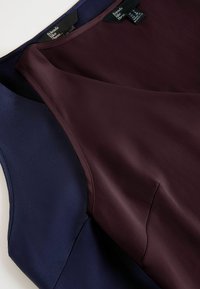 Friends Like These 2 PACK V NECK SHELL-REGULAR FIT - Bluză - navy blue