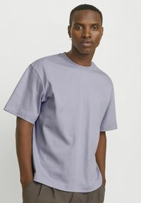 Jack & Jones JJEURBAN EDGE TEE NOOS - T-shirt basic - cosmic sky